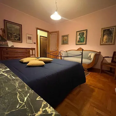 Sopra I Tetti Di Appartamento *